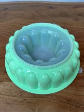 Vintage Tupperware Jello Mold Mint Green 1970’s
